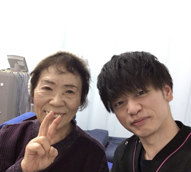 寝違いが改善！首ではない場所を施術して私の首を改善してくれました